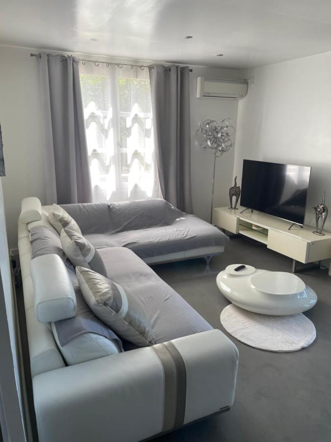 Charmant T2 Meuble Proche Chu Bellepierre Saint-Denis Ngoại thất bức ảnh